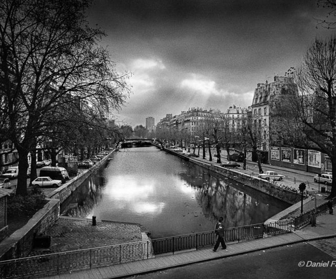 Ciel d'orage sur le canal Saint Martin - Paris (France)